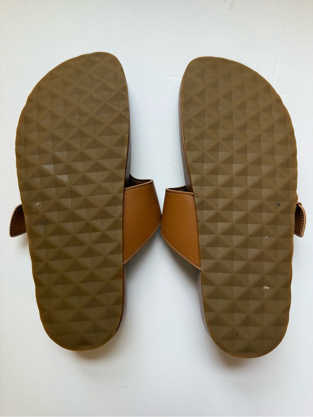 Aerosoles Lloyd sandal
Sz 9.5 thong brown - Picture 3 of 5